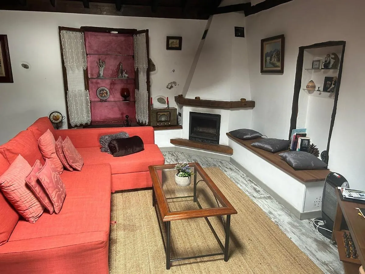Casa Lucia Apartment Genoves